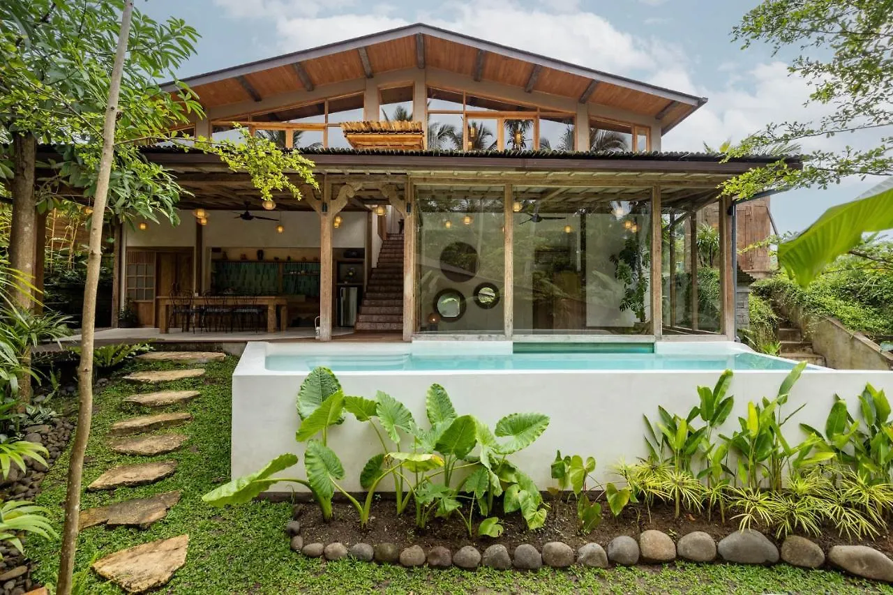 Casa Pohon Ubud 0*, אובוד