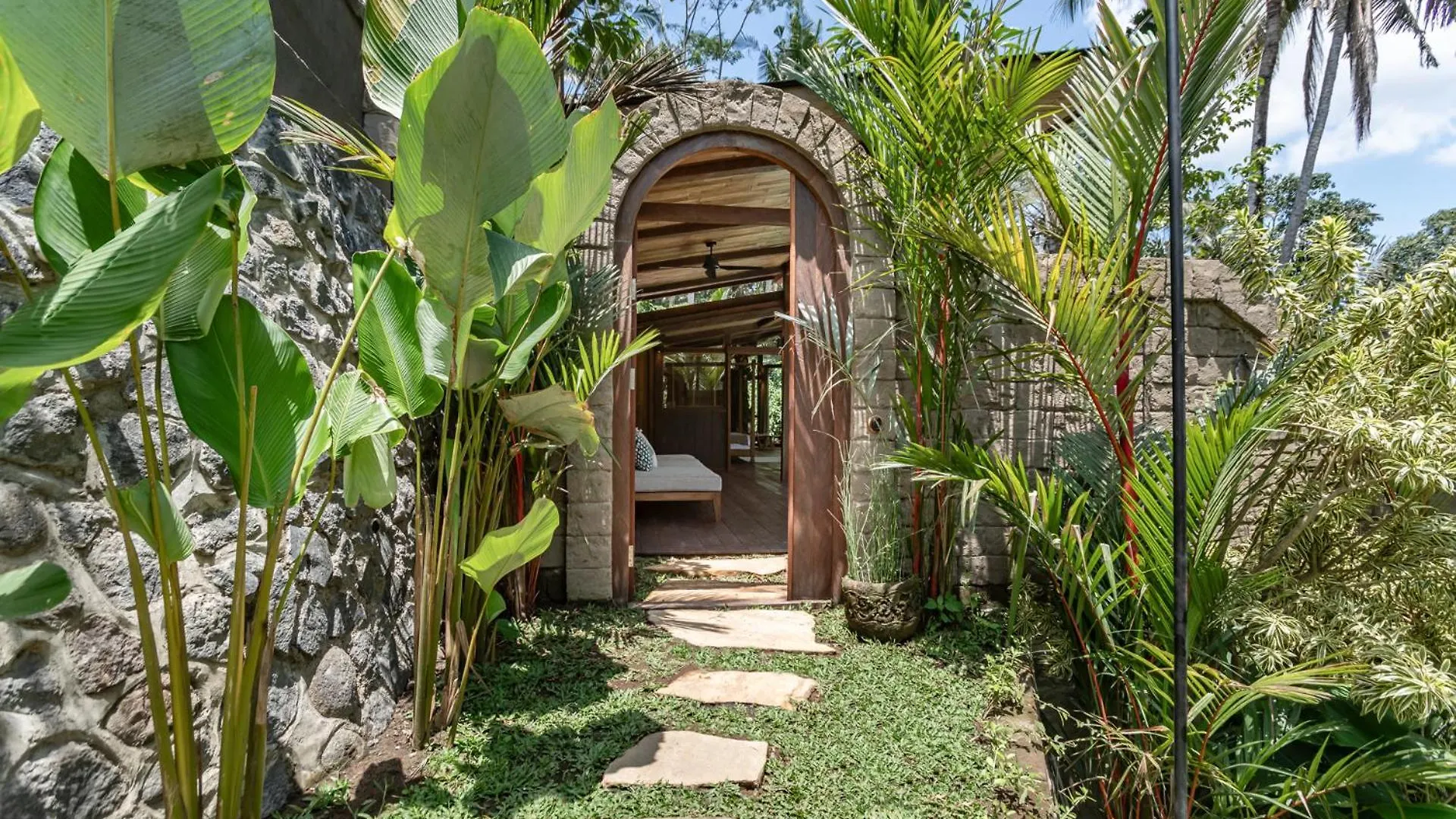 וילה Casa Pohon Ubud אינדונזיה